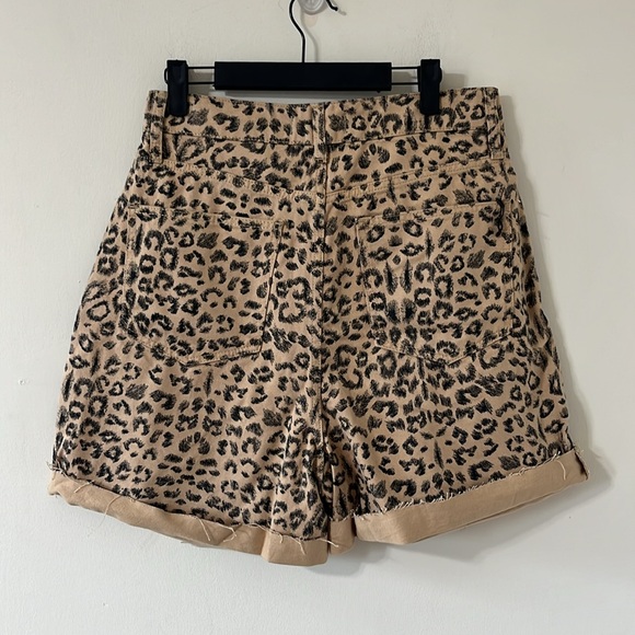 NEW Free People Dogtown Cheetah High Rise Baggy Relaxed Denim Shorts Size 30 - Picture 7 of 10